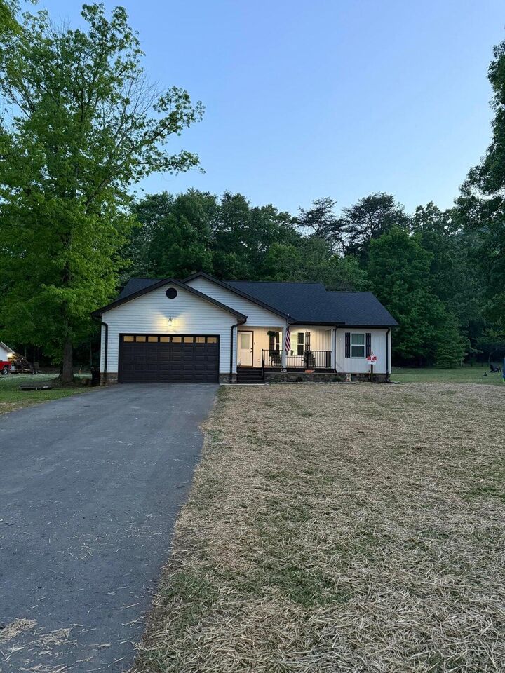 Property Photo: 418 Old State Highway 8 TN 37327