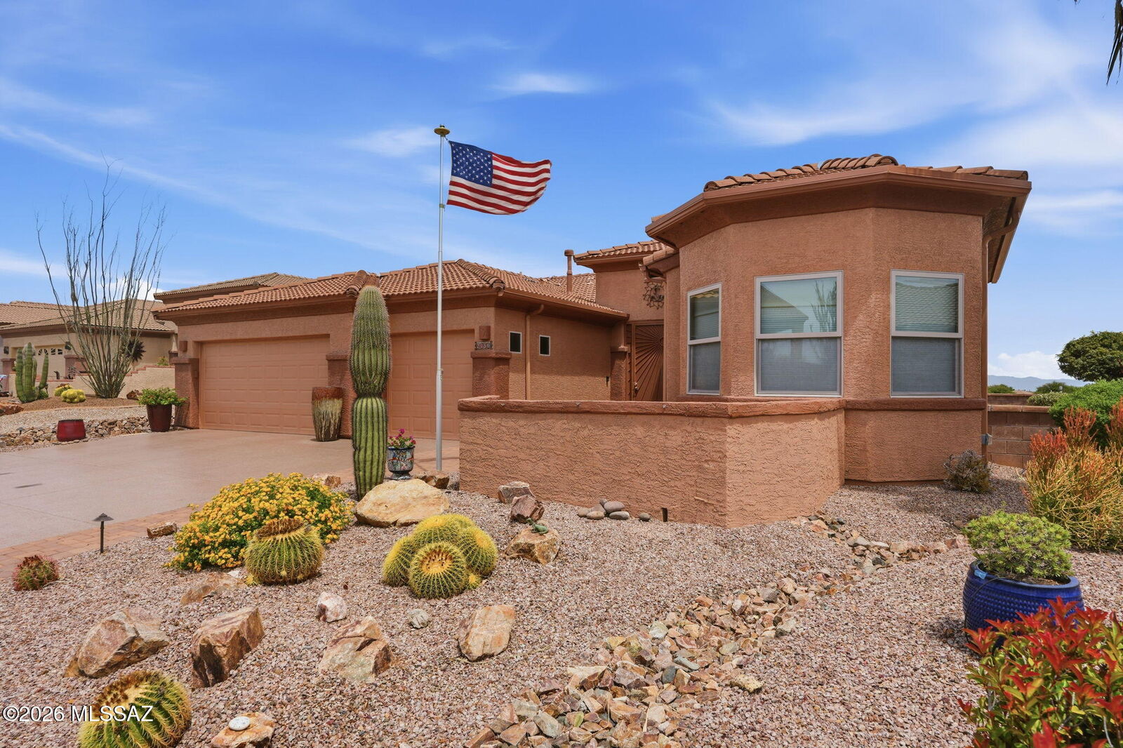 Property Photo:  2156 W Calle Casas Lindas  AZ 85622 