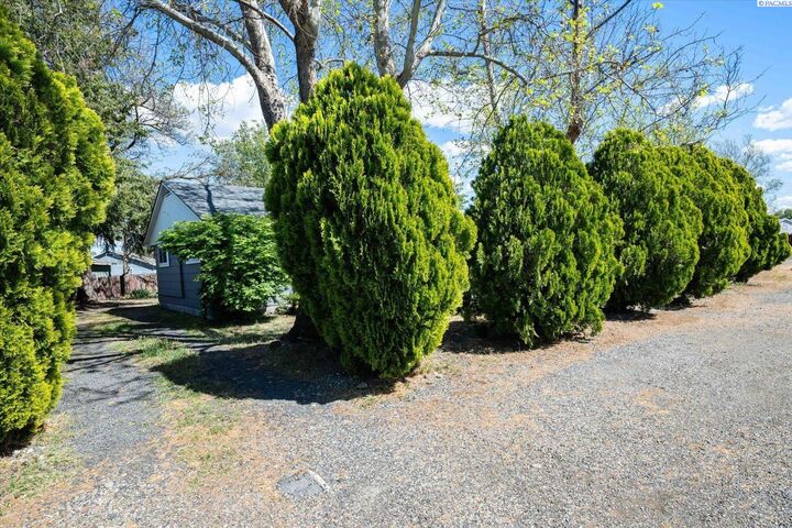 Property Photo:  336 Sanford  WA 99352 