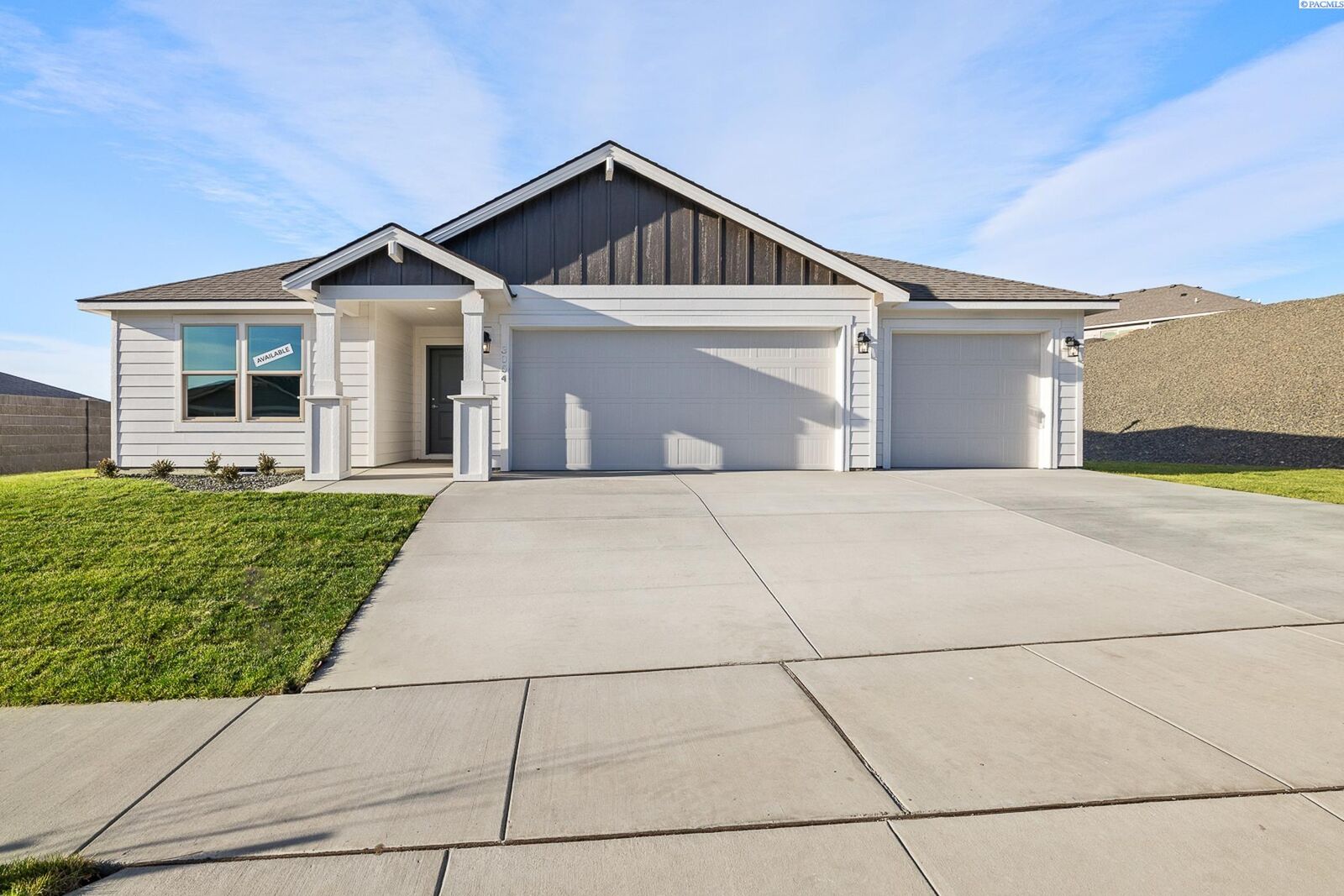 Property Photo: 3054 S Quay St WA 99338