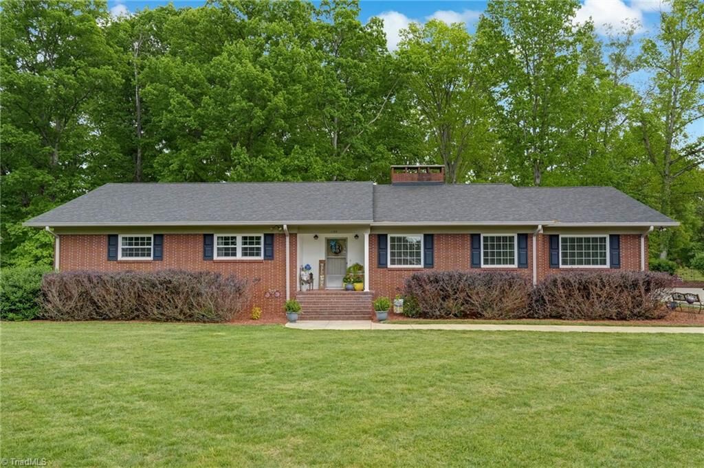 Property Photo:  109 Church Street  NC 27048 