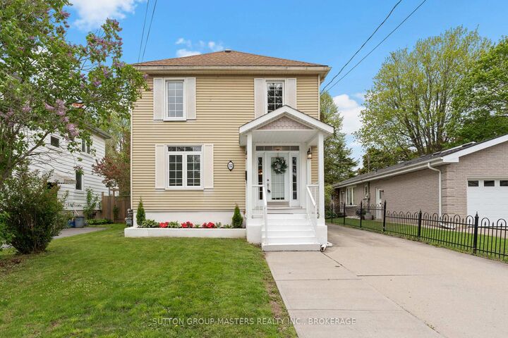 Property Photo:  52 Pembroke Street  ON K7L 4N4 