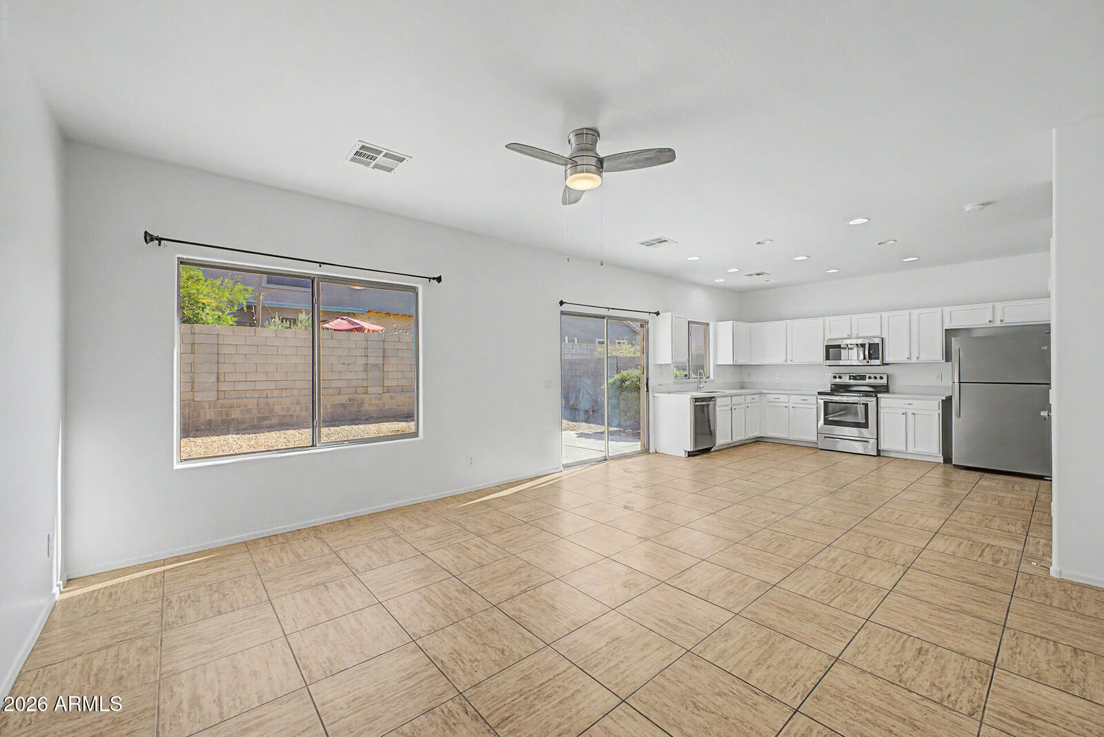 Property Photo:  625 E Atlanta Avenue  AZ 85040 