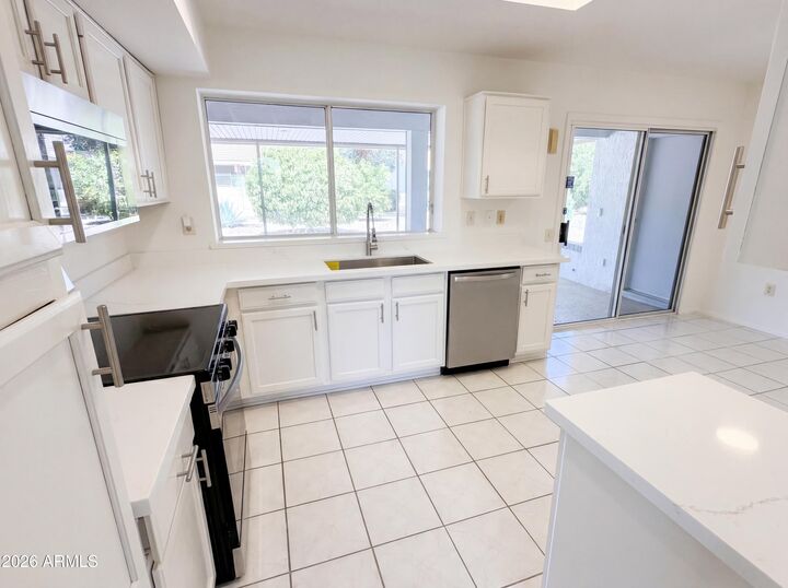 Property Photo: 14624 W Blackwood Drive AZ 85375
