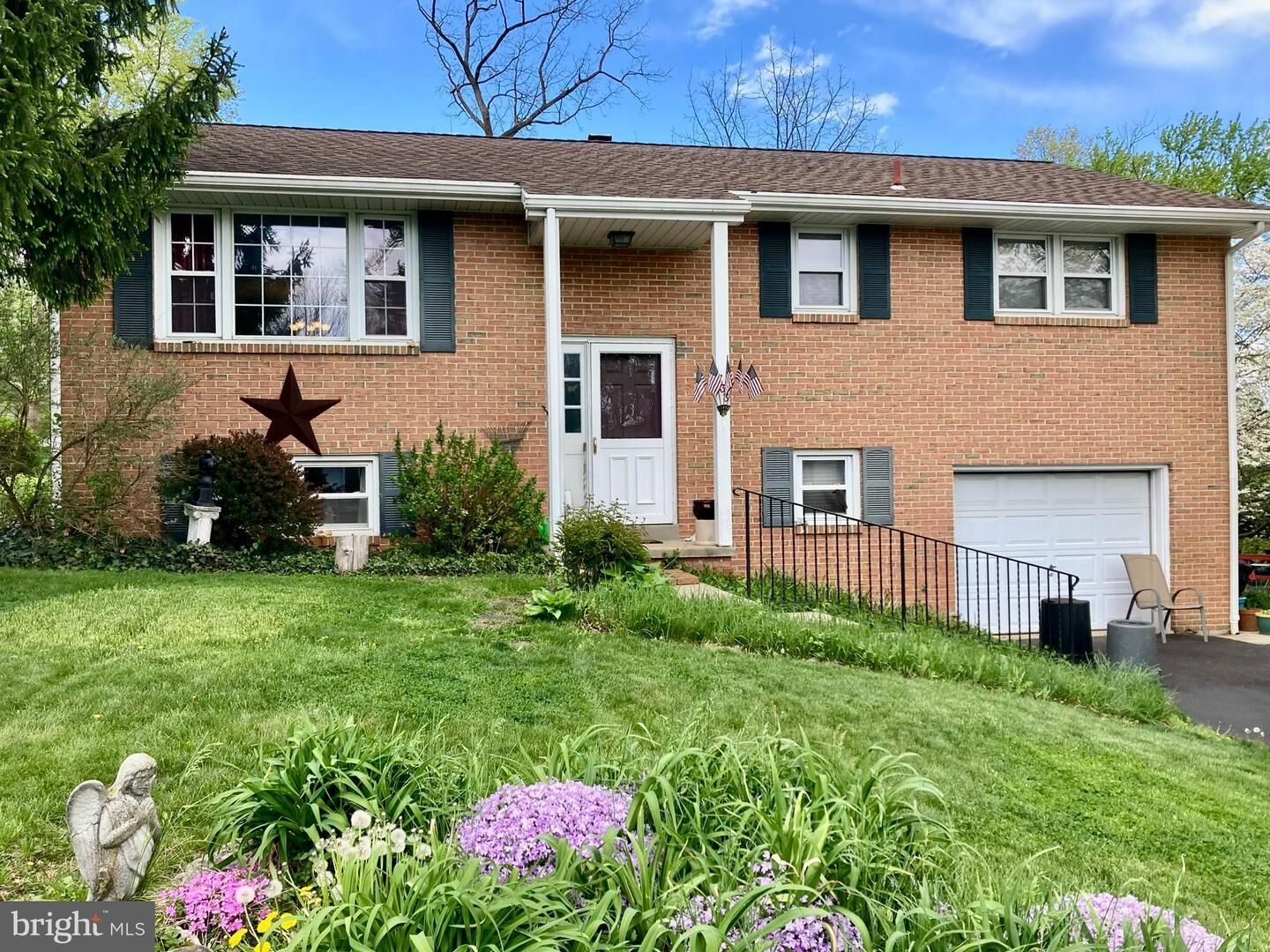 Property Photo:  733 Beach Street  PA 19605 