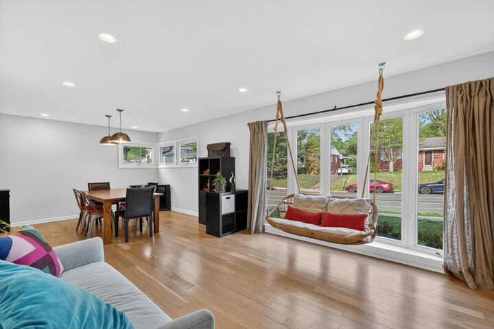 Property Photo:  2015 N Woodstock Street  VA 22207 