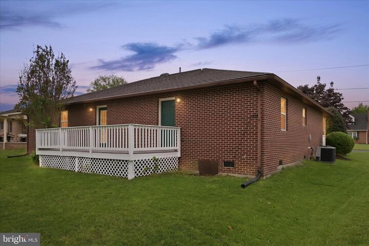 Property Photo:  202 Russelcroft Road  VA 22601 