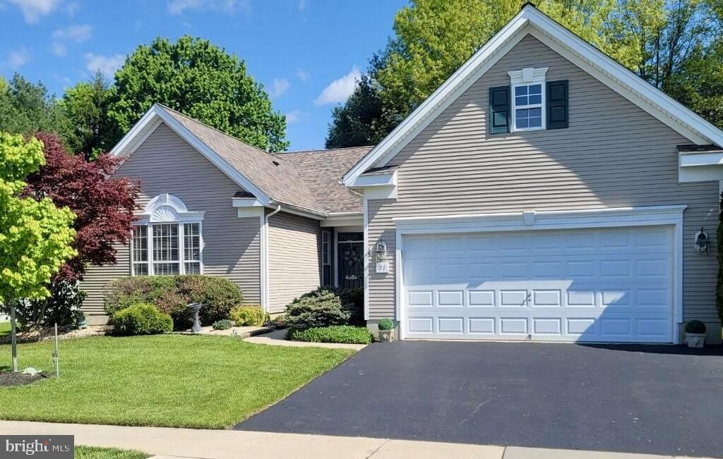 Property Photo:  31 Barbary Lane  NJ 08022 
