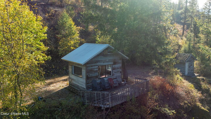 Property Photo:  1402 Mirror Lake Rd  ID 83860 