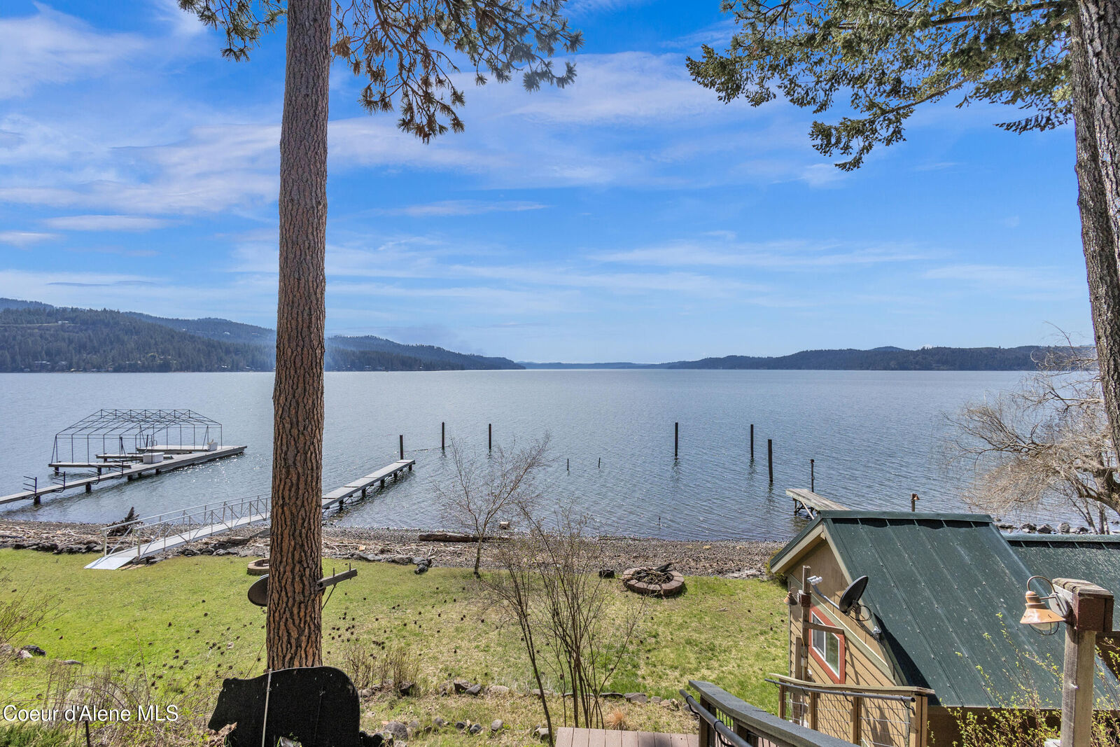 Property Photo: 428 E Beachhouse Ln ID 83833