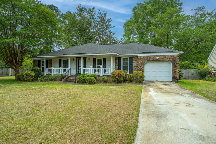 Property Photo:  977 Mooring Drive  SC 29412 