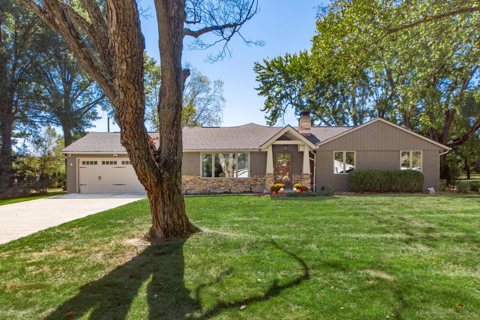 Property Photo:  147 Longview Drive  OH 43017 