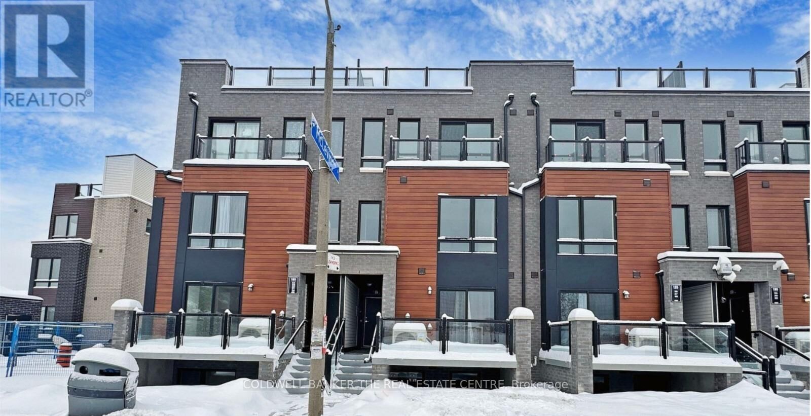 Property Photo: 165 Tapscott Road 32 ON M1B 0E8