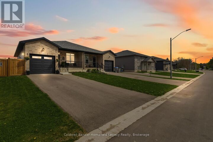 Property Photo:  133 Egan Avenue  ON N4X 0C4 