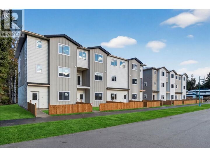 Property Photo: 222 Temple Street 8 BC V0E 2V0