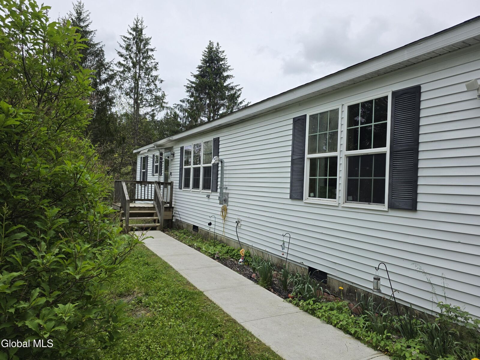 Property Photo:  319 Tower Road  NY 12187 