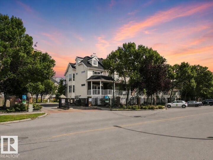 Property Photo: 10235 111 Street NW 3 AB T5K 1V5
