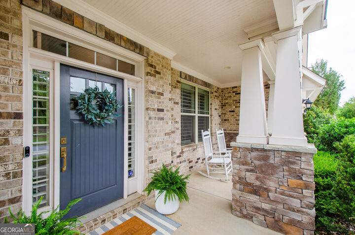 Property Photo: 2535 Castlerock Court GA 30041