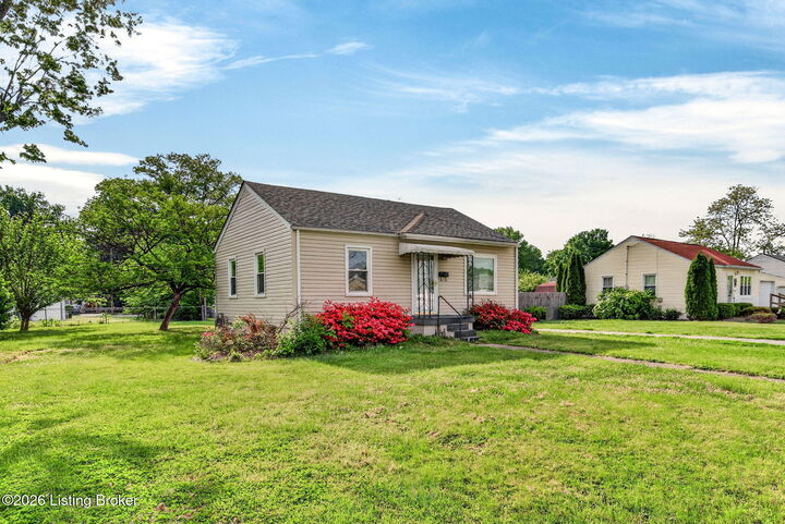 Property Photo:  4019 Glenhurst Ave  KY 40216 