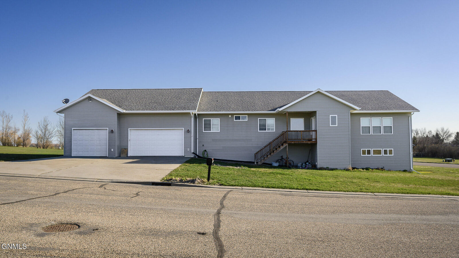 Property Photo:  900 Progress Place  ND 58576 