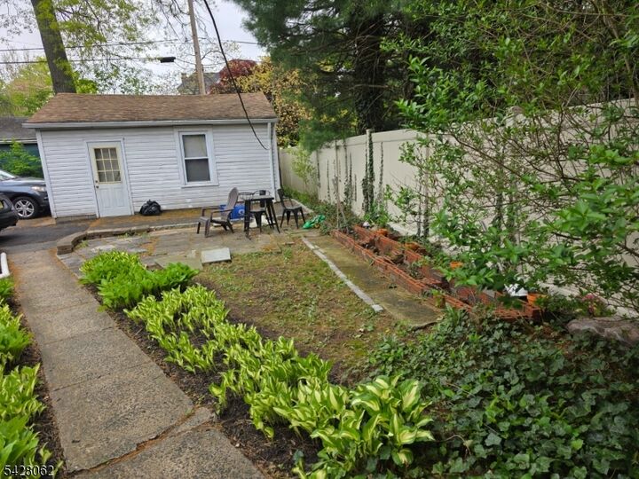 Property Photo:  71 Montclair Avenue 2B  NJ 07042 