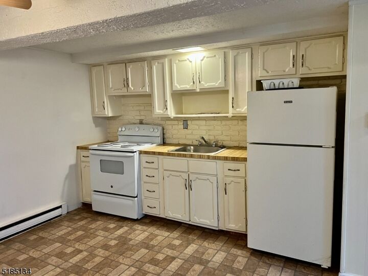 Property Photo:  632 Brooklyn Mountain Rd  NJ 07843 