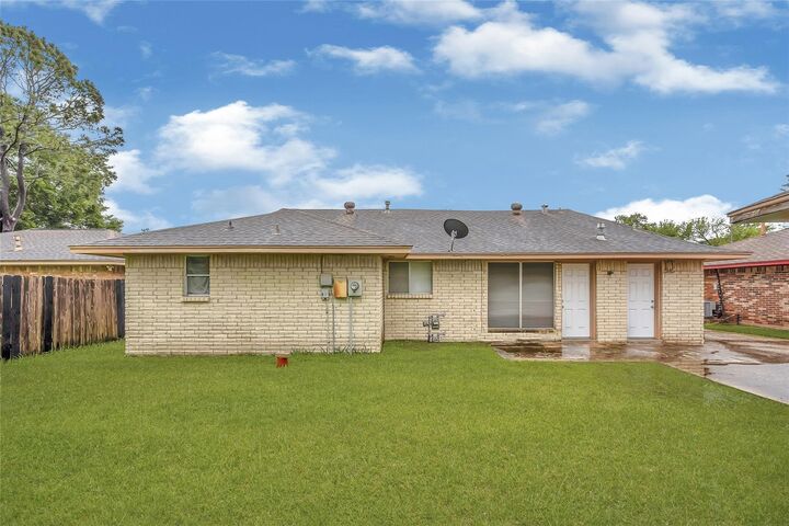 Property Photo:  7314 Woodsman Trail  TX 77040 