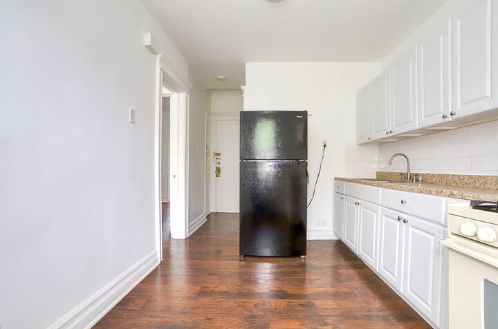 Property Photo:  117 57th St 2  NJ 07093 