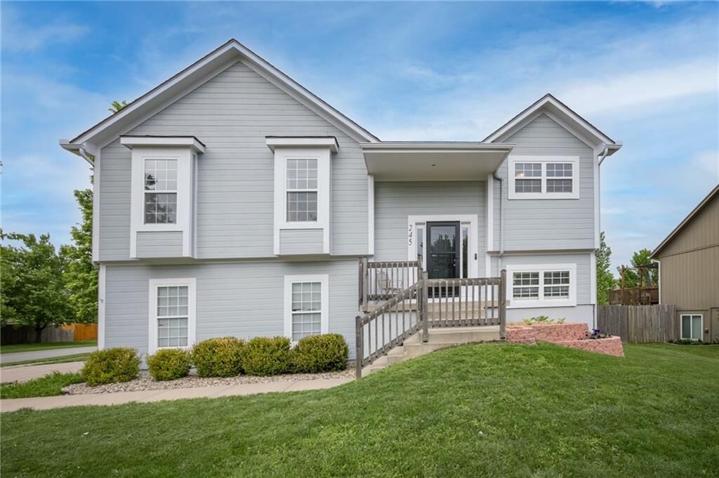 Property Photo:  245 W Cheyenne Street  KS 66030 