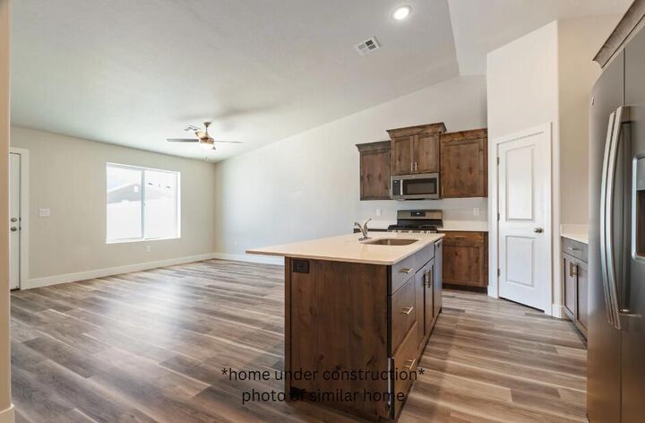 Property Photo:  659 W 2360 N  UT 84721 