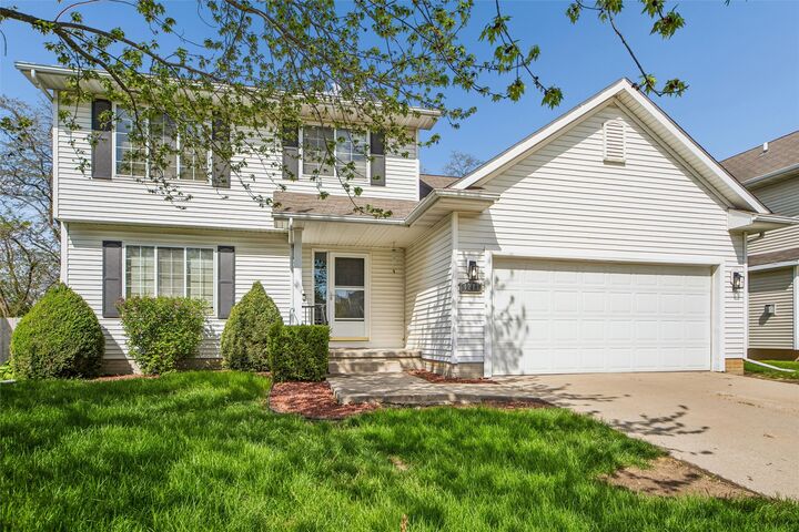 Property Photo:  1213 S 3rd Street  IA 50125 