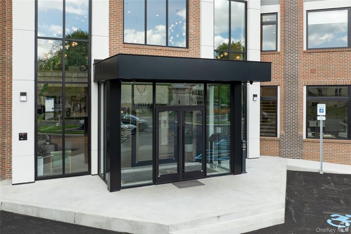 Property Photo:  15 Washington Avenue 415  NY 10901 