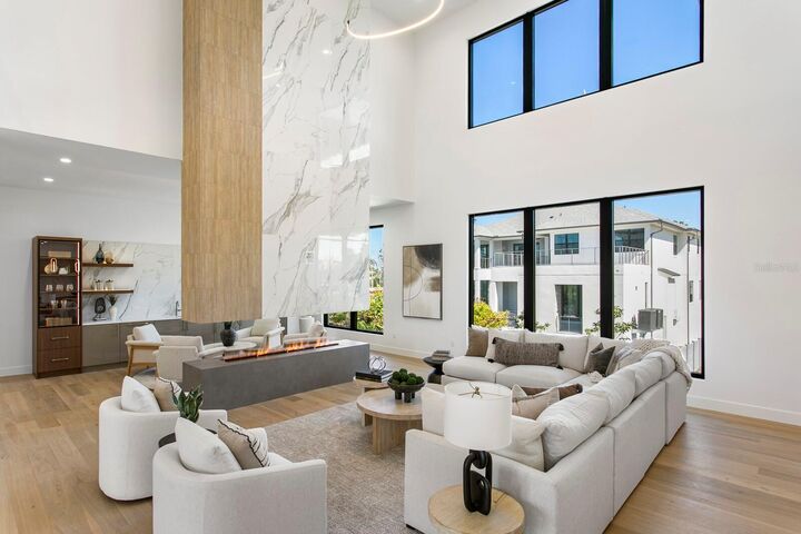 Property Photo:  5023 W Leona Street  FL 33629 