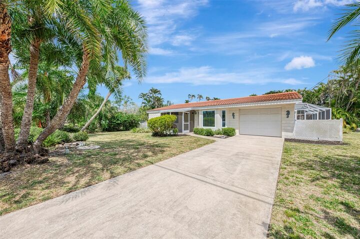 Property Photo:  201 Lyons Bay Road  FL 34275 