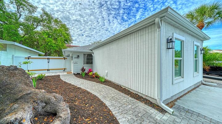 Property Photo:  1224 Moonmist Circle S-3  FL 34242 