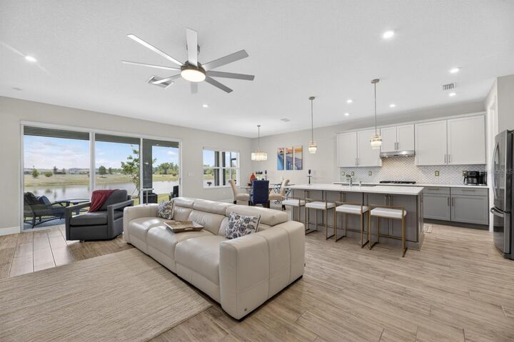 Property Photo:  6081 Hidden Branch Drive  FL 33572 