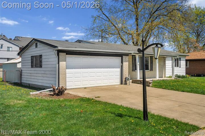 Property Photo:  23611 Aviva Street  MI 48035 1900 