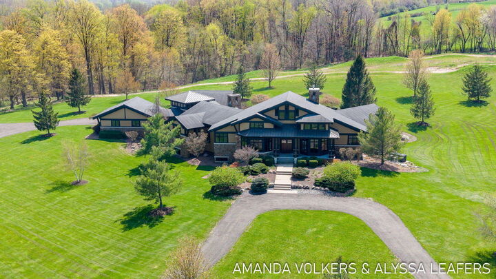 Property Photo:  10306 Ivanrest Avenue SW  MI 49315 