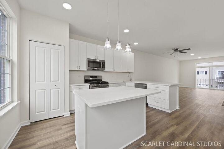 Property Photo:  169 Lakeshore Drive  IL 60543 