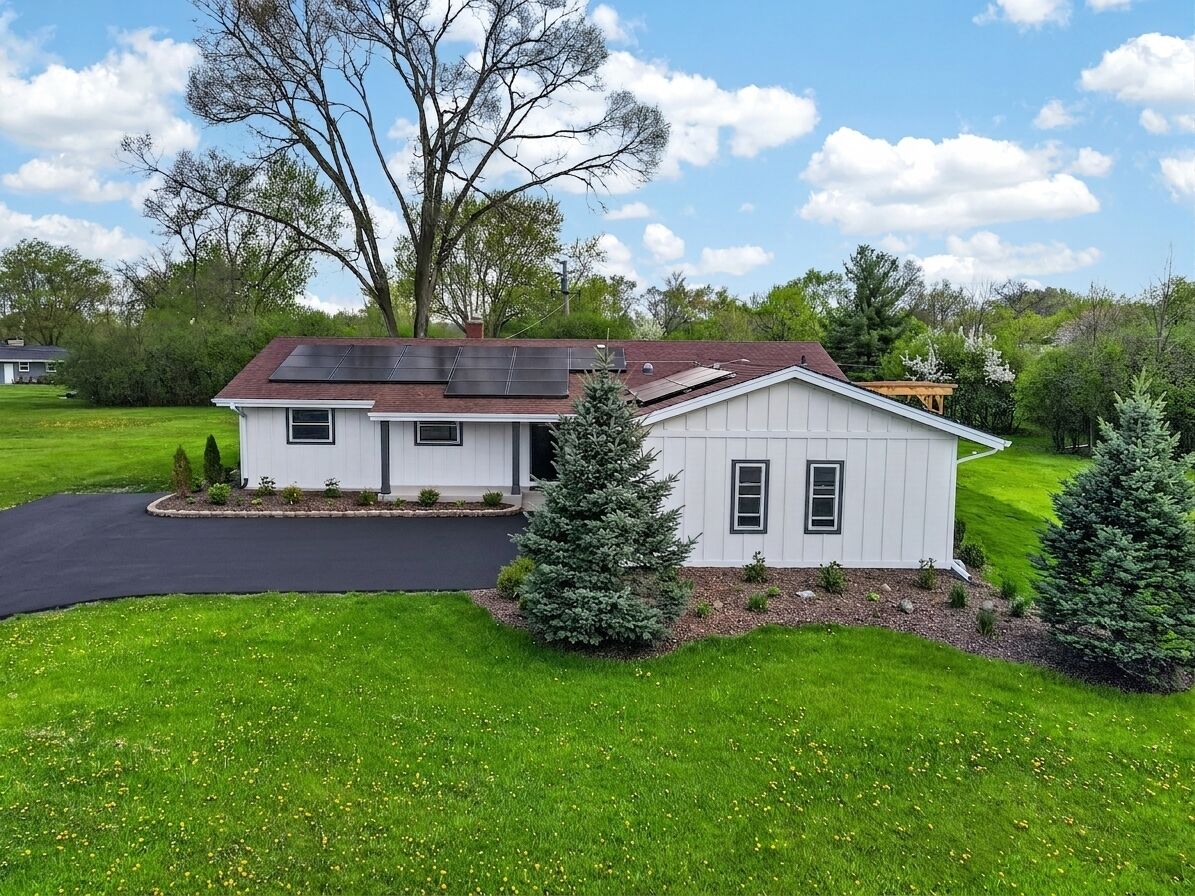 Property Photo:  1230 Guerin Road  IL 60048 