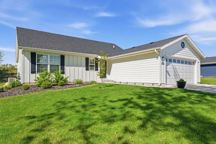 Property Photo:  2016 Red Willow Road  IL 60450 