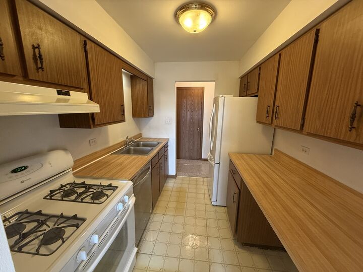Property Photo:  15723 Peggy Lane 11  IL 60452 