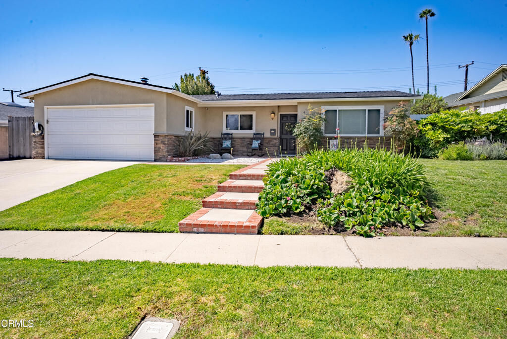 Property Photo:  431 Alpine Avenue  CA 93004 