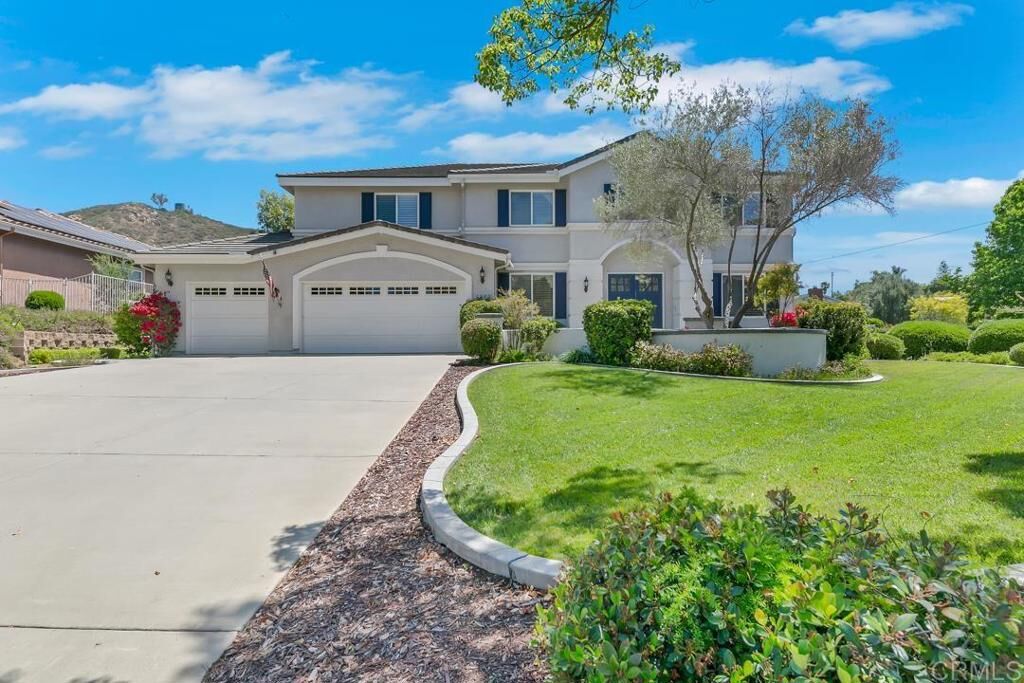 Property Photo:  1502 Glasgow Lane  CA 92027 