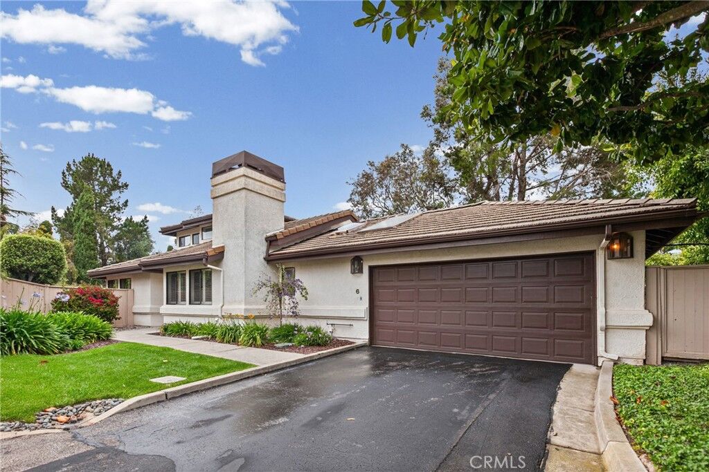 Property Photo:  1490 Decanso Street 6  CA 93405 