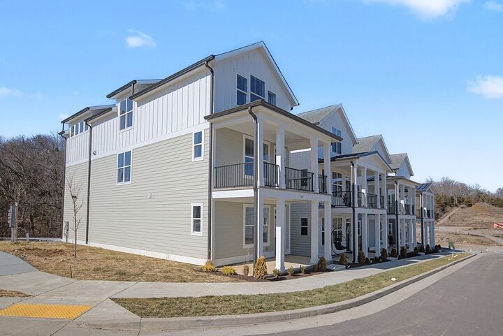 Property Photo:  129 Stella Dr  TN 37209 