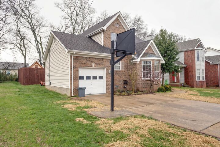 Property Photo:  1718 University Dr  TN 38401 