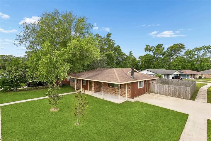 Property Photo:  263 Audubon Drive  LA 70458 