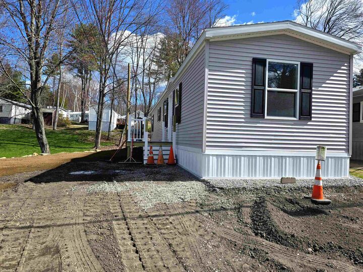Property Photo:  9 Sargent Place  NH 03249 