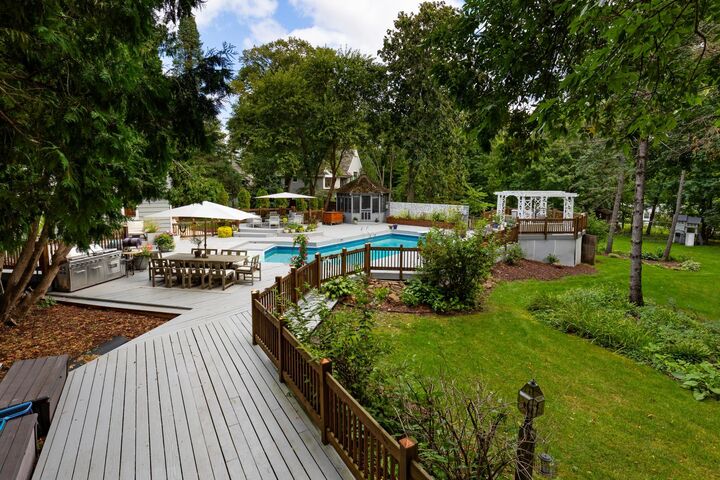 Property Photo:  3865 Hillcrest Road  MN 55391 